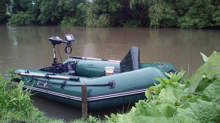 Annexe Bateau pneumatique charles Oversea la pêche